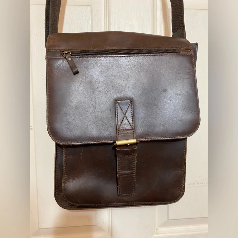 Wilson Leather Crazy Horse Leather Tablet Bag. Brown Leather.